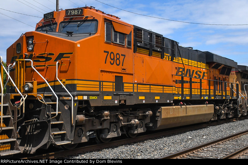 BNSF 7987